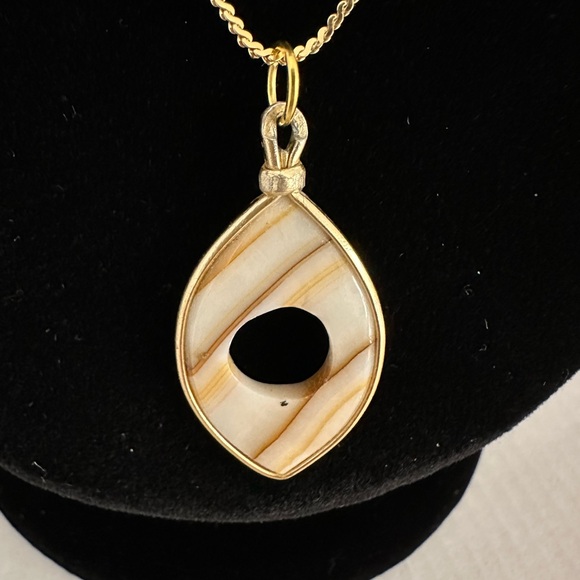 Cream and brown gold tone metal wrapped pendant on gold tone necklace - Picture 2 of 6